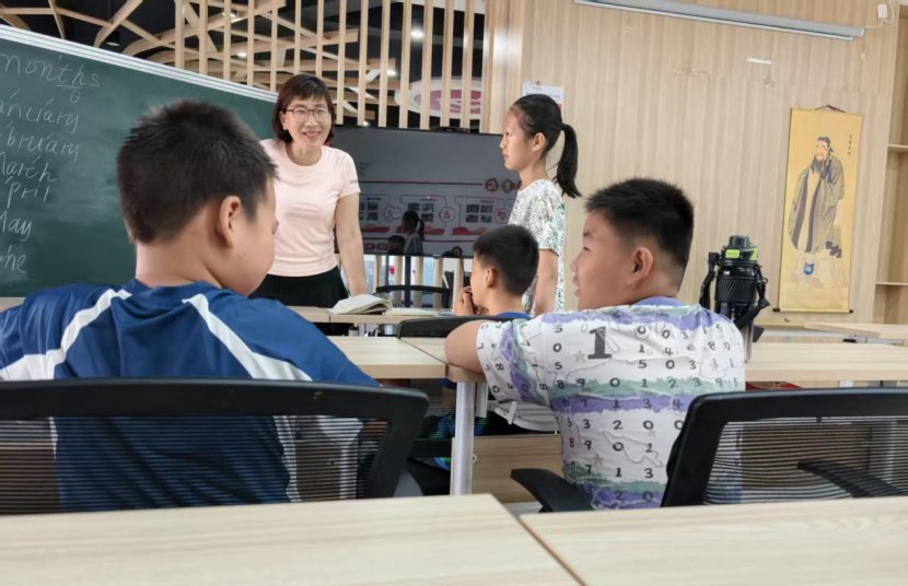 活动邀请专业教师现场授课